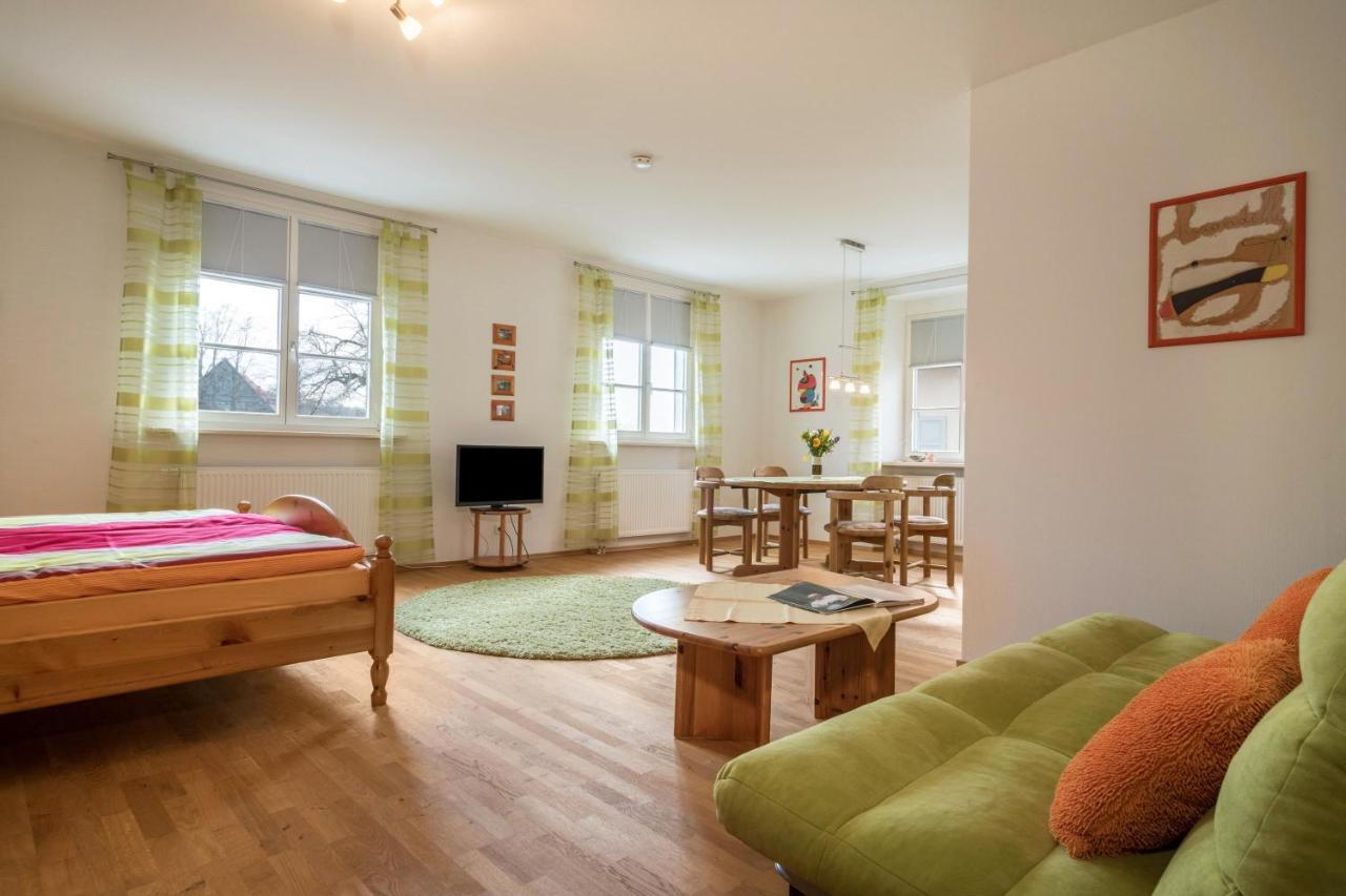 Ferienwohnung Am Schloss Heiligenborn 외부 사진